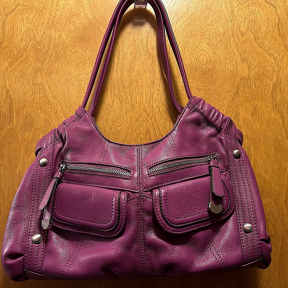 B Makowsky light purple handbag